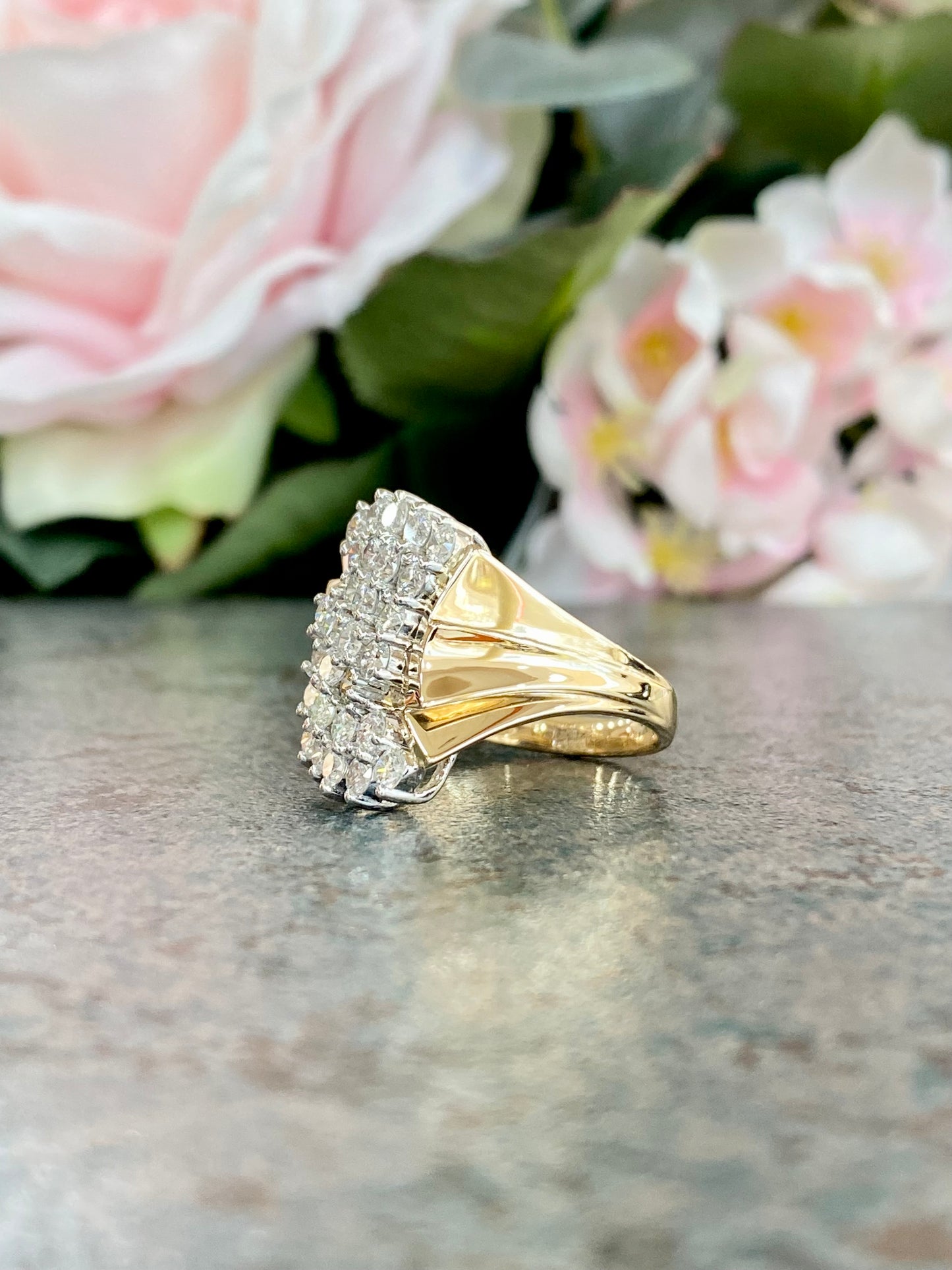 10KT 2.00ct Ladies Diamond Ring