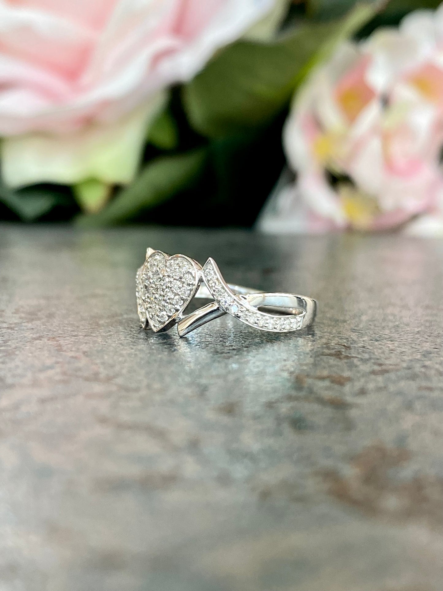 10KT .20ct Ladies Heart Diamond Ring