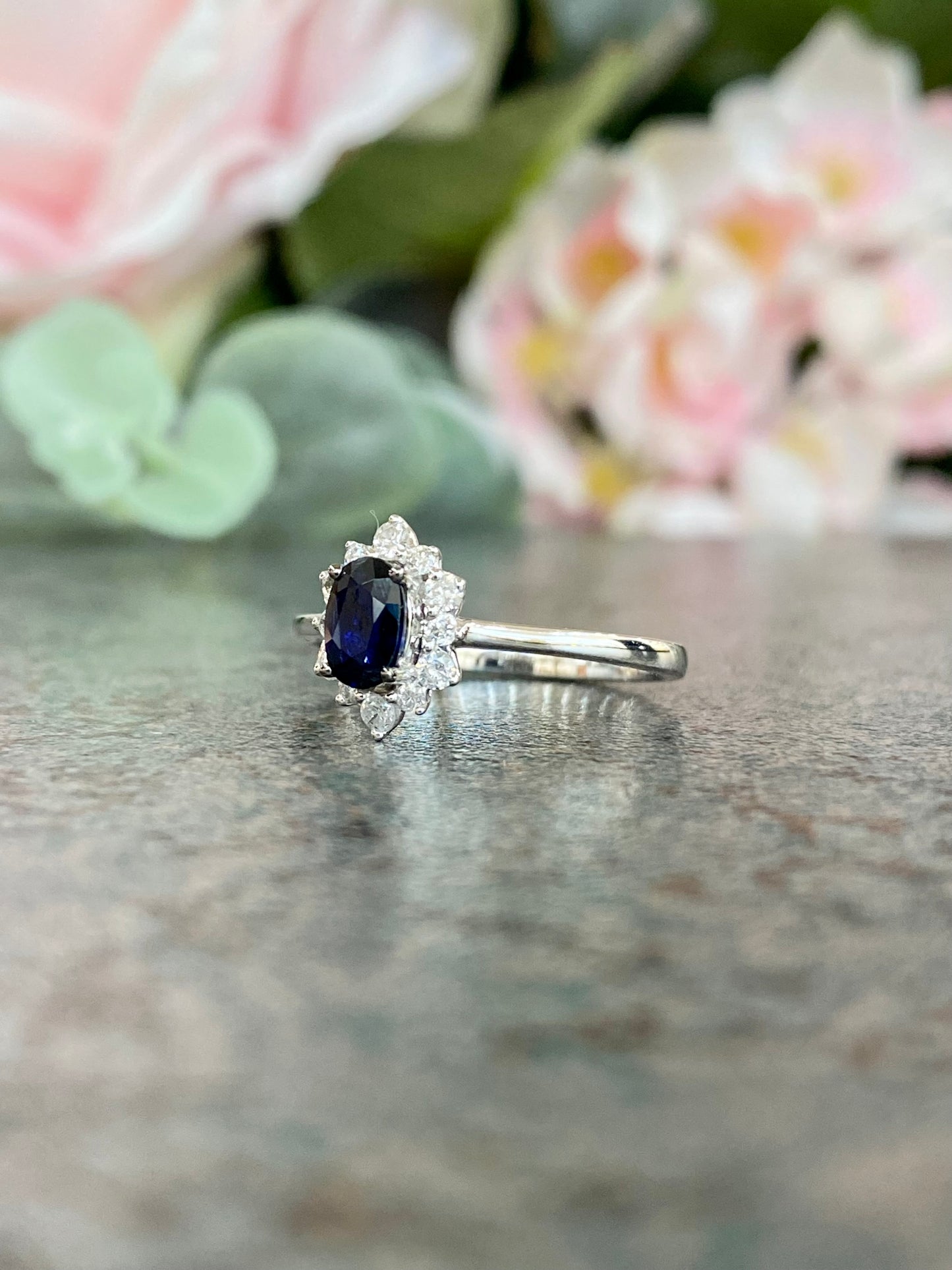14KT .20ct Diamond and Blue Sapphire Gemstone Ring