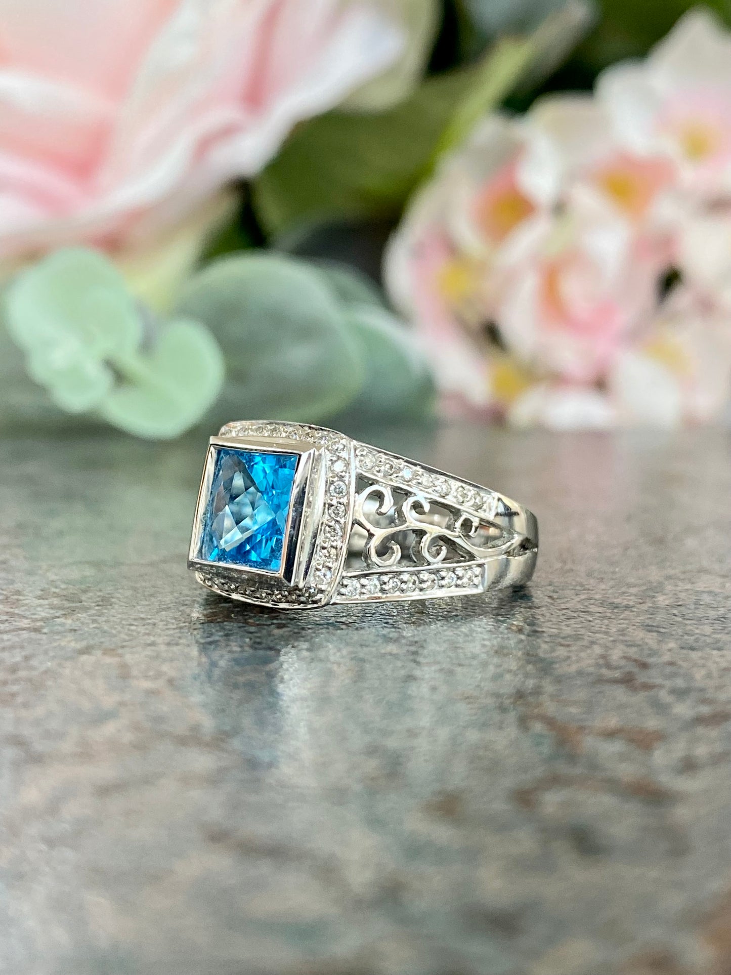 10KT .30ct Diamond and Blue Topaz Gemstone Ring