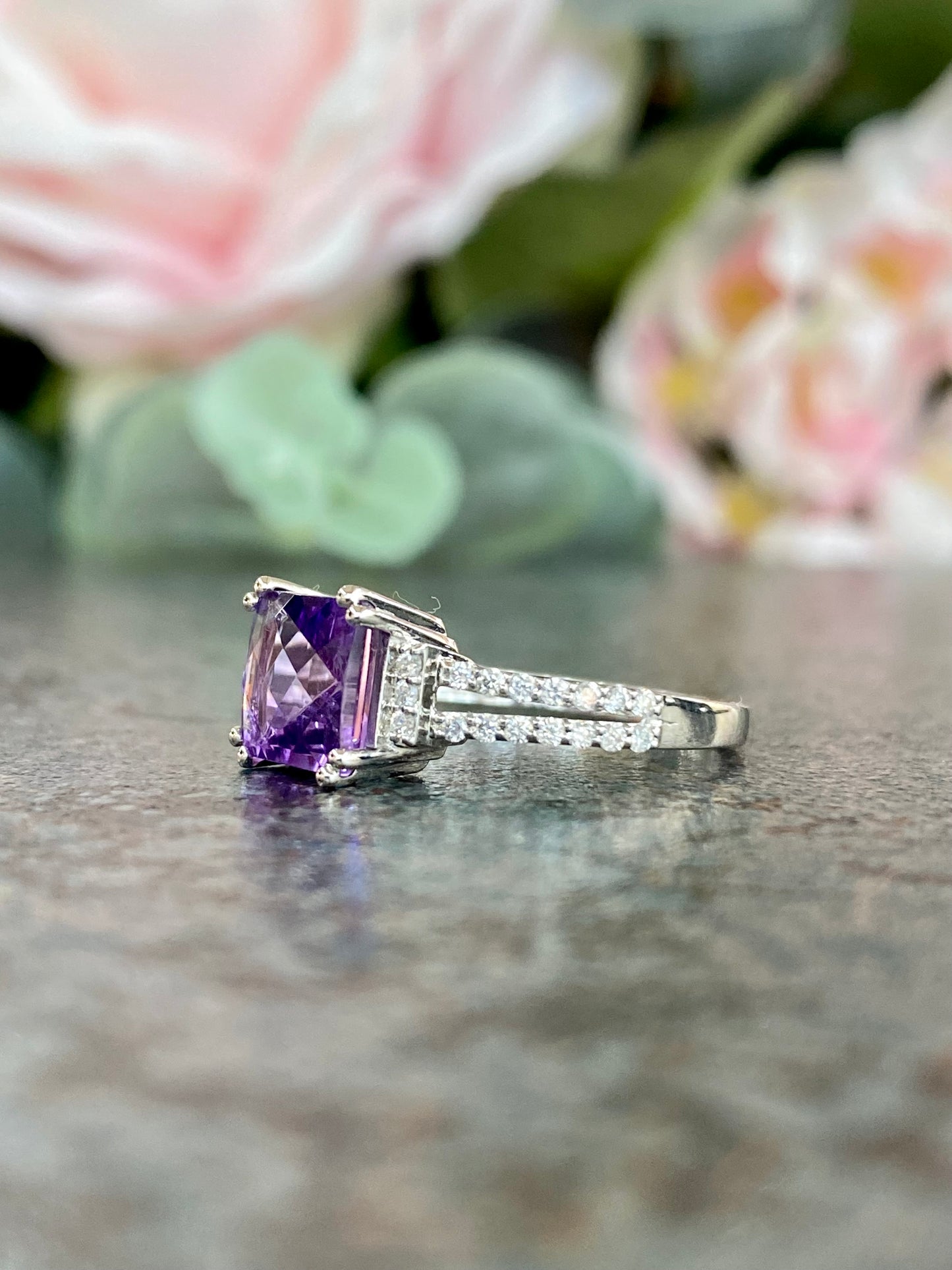 10KT .23ct Diamond and Amethyst Gemstone Ring