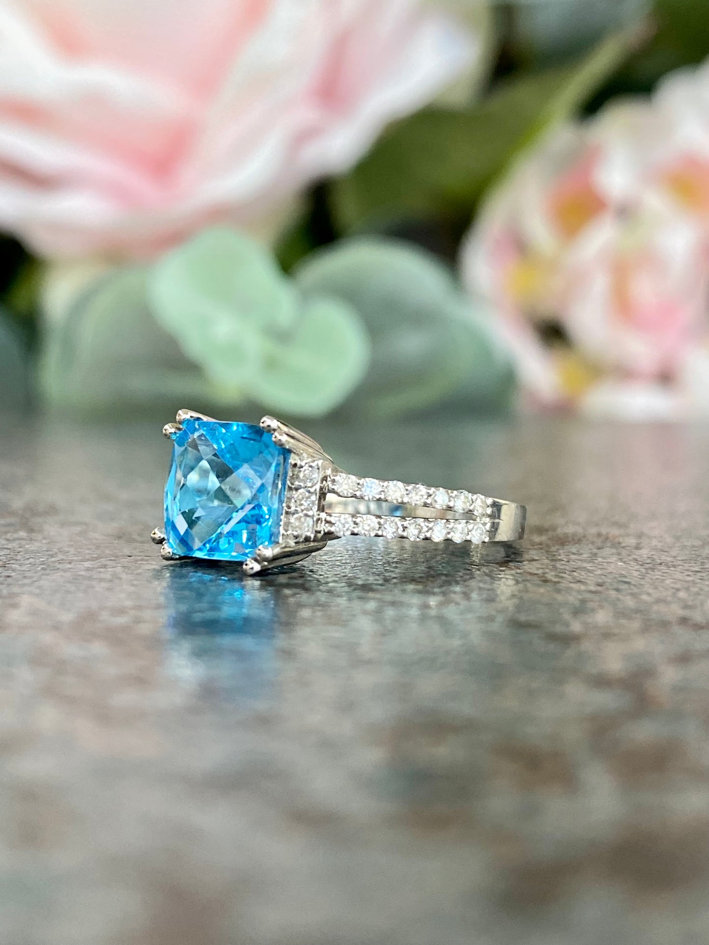 10KT .23ct Diamond and Blue Topaz Gemstone Ring