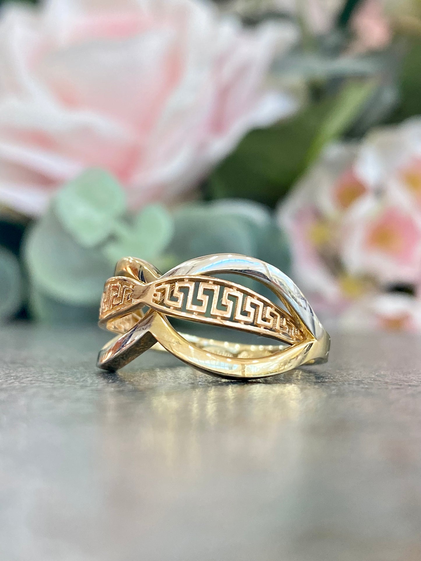 10KT Ladies Tri-Gold Ring