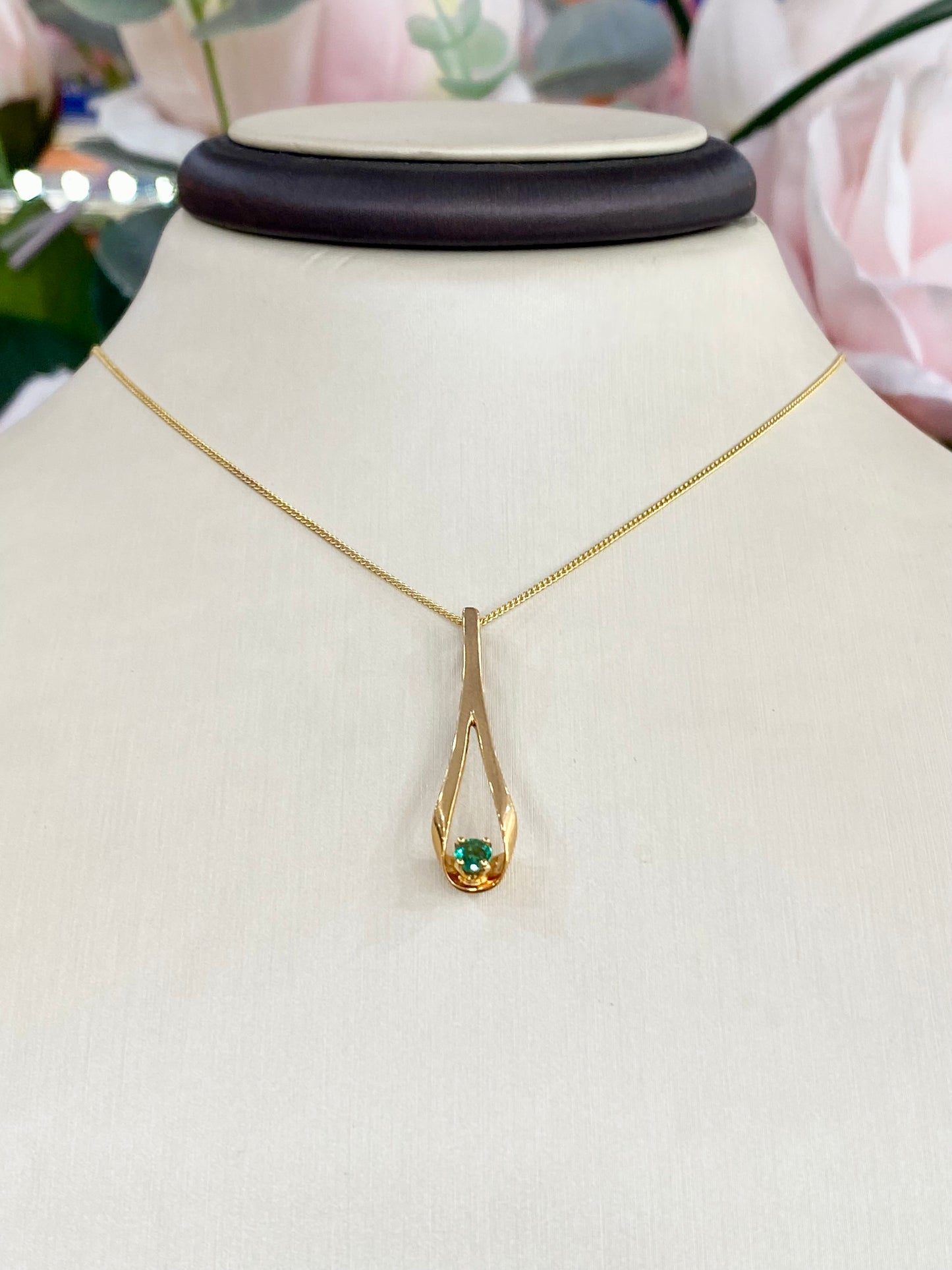 10KT Emerald Drop Gemstone Necklace
