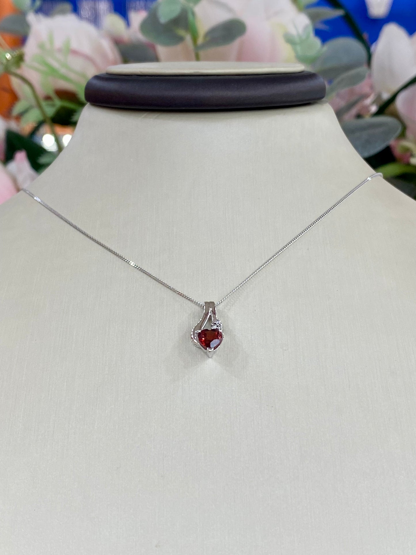 10KT Garnet Gemstone Necklace
