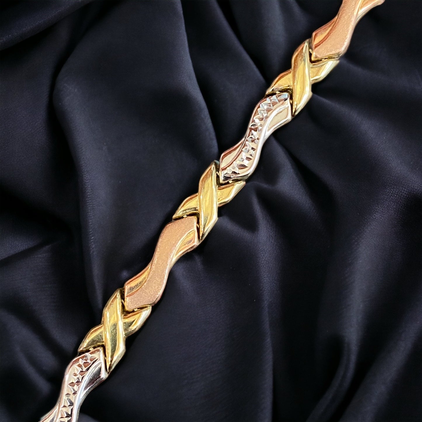10KT Tri-Gold Ladies Bracelet