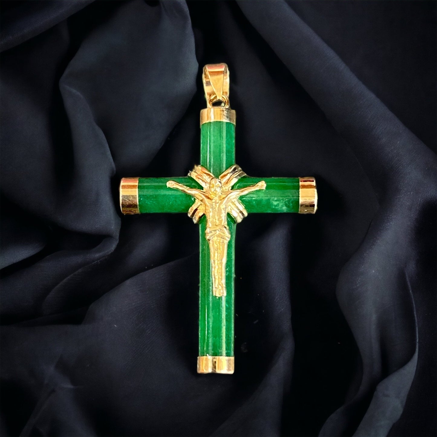 14KT Jade Crucifix Pendant