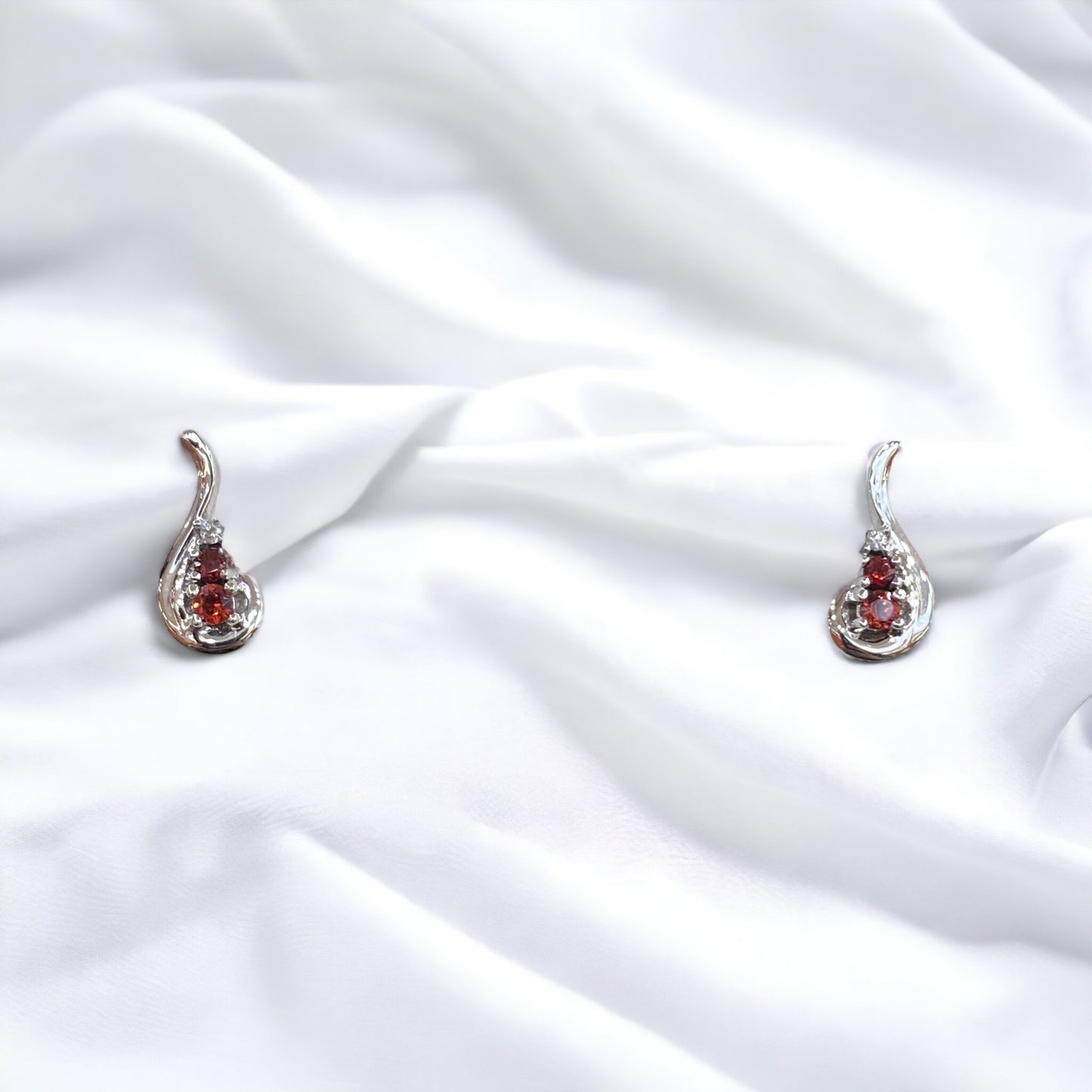 10KT .02ct Canadian Diamond and Garnet Drop Gemstone Earrings