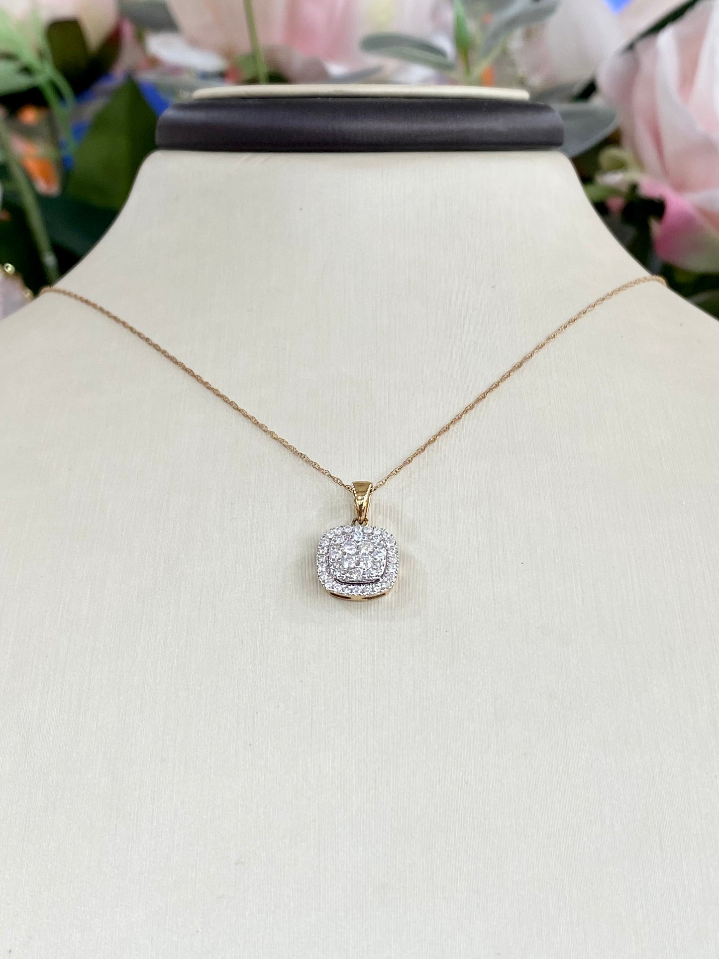 10KT Yellow Gold .40ct Diamond Necklace