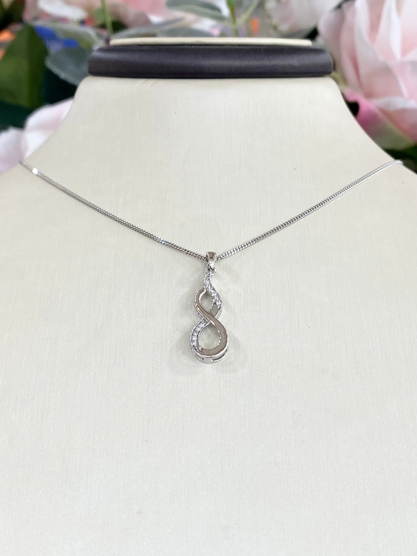 10KT Infinity .06ct Diamond Necklace
