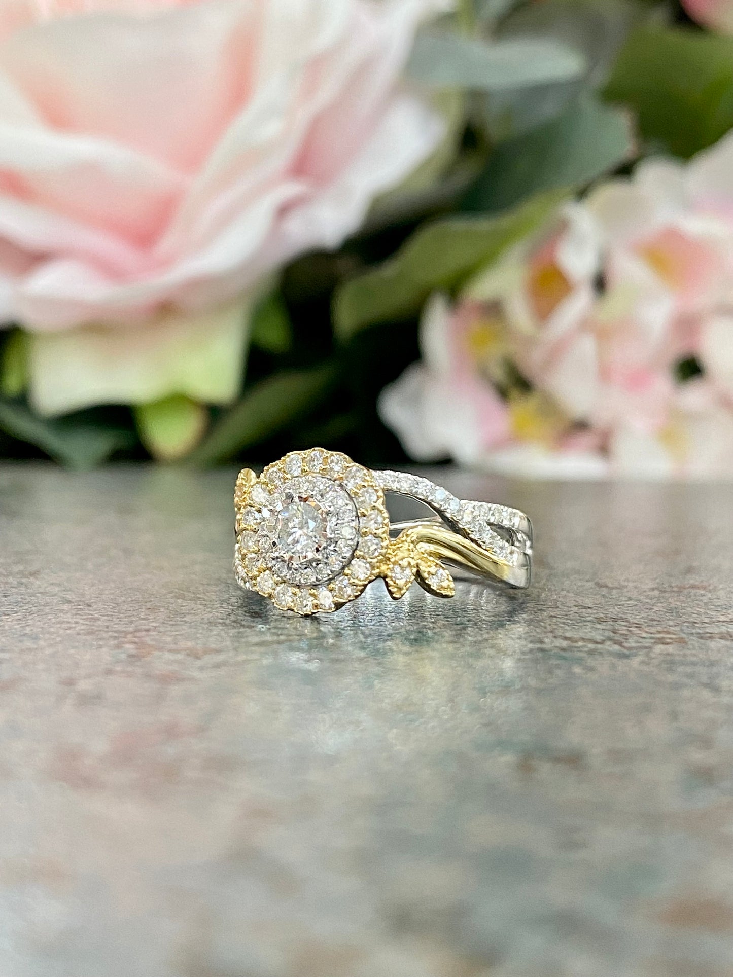 14KT .69ct Ladies Diamond Ring