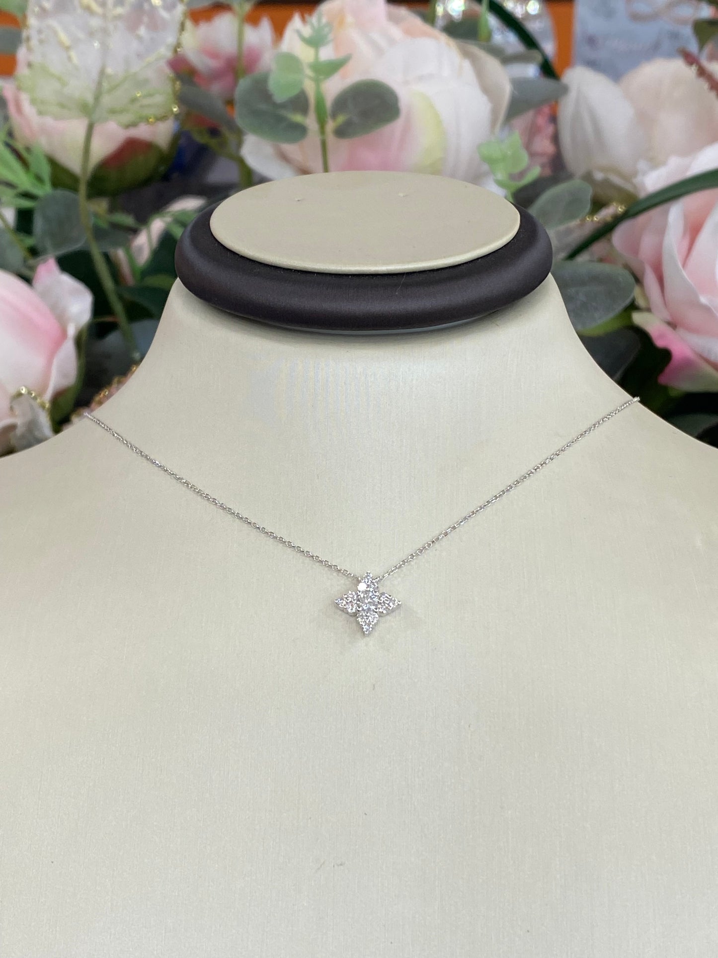 14KT White Gold .31ct Diamond Necklace