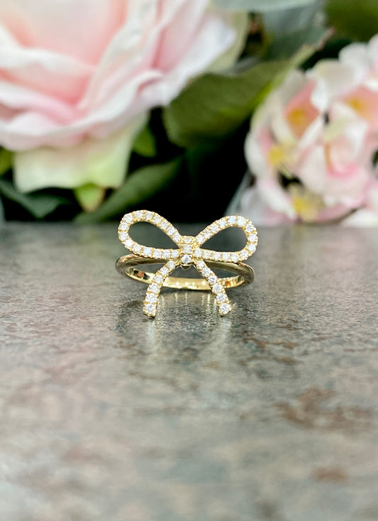 14KT .33ct Bow Diamond Ring