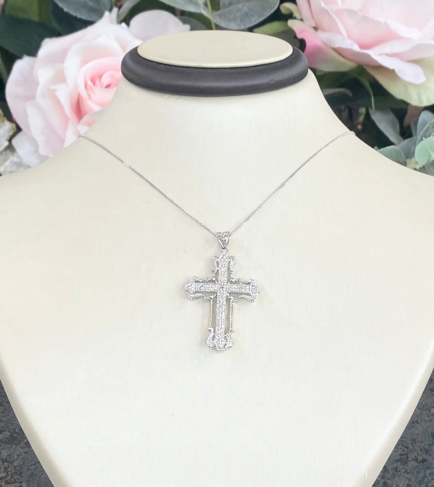 10KT White Gold .10ct Diamond Necklace