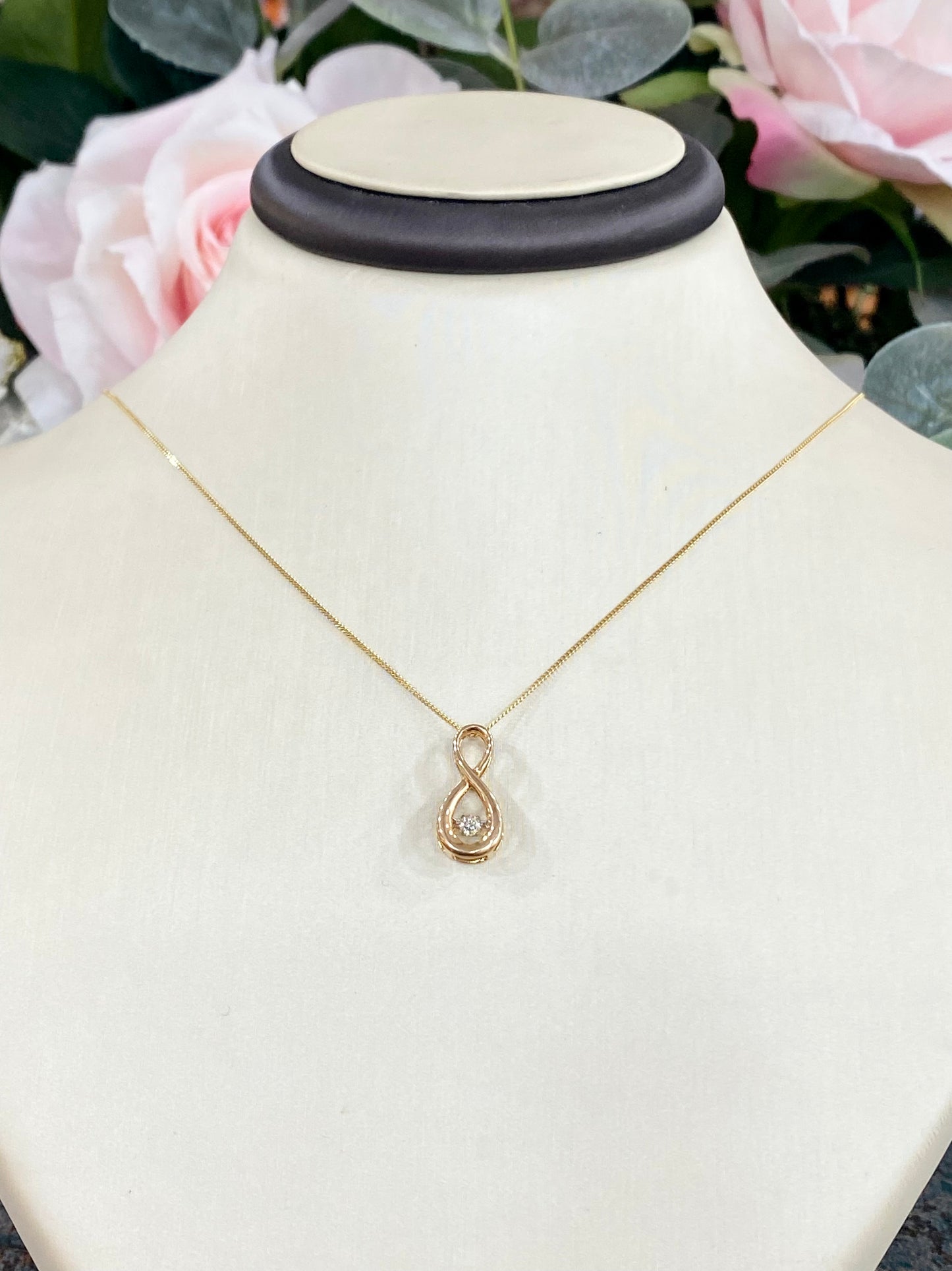 Love in Motion .05ct Canadian Diamond Necklace