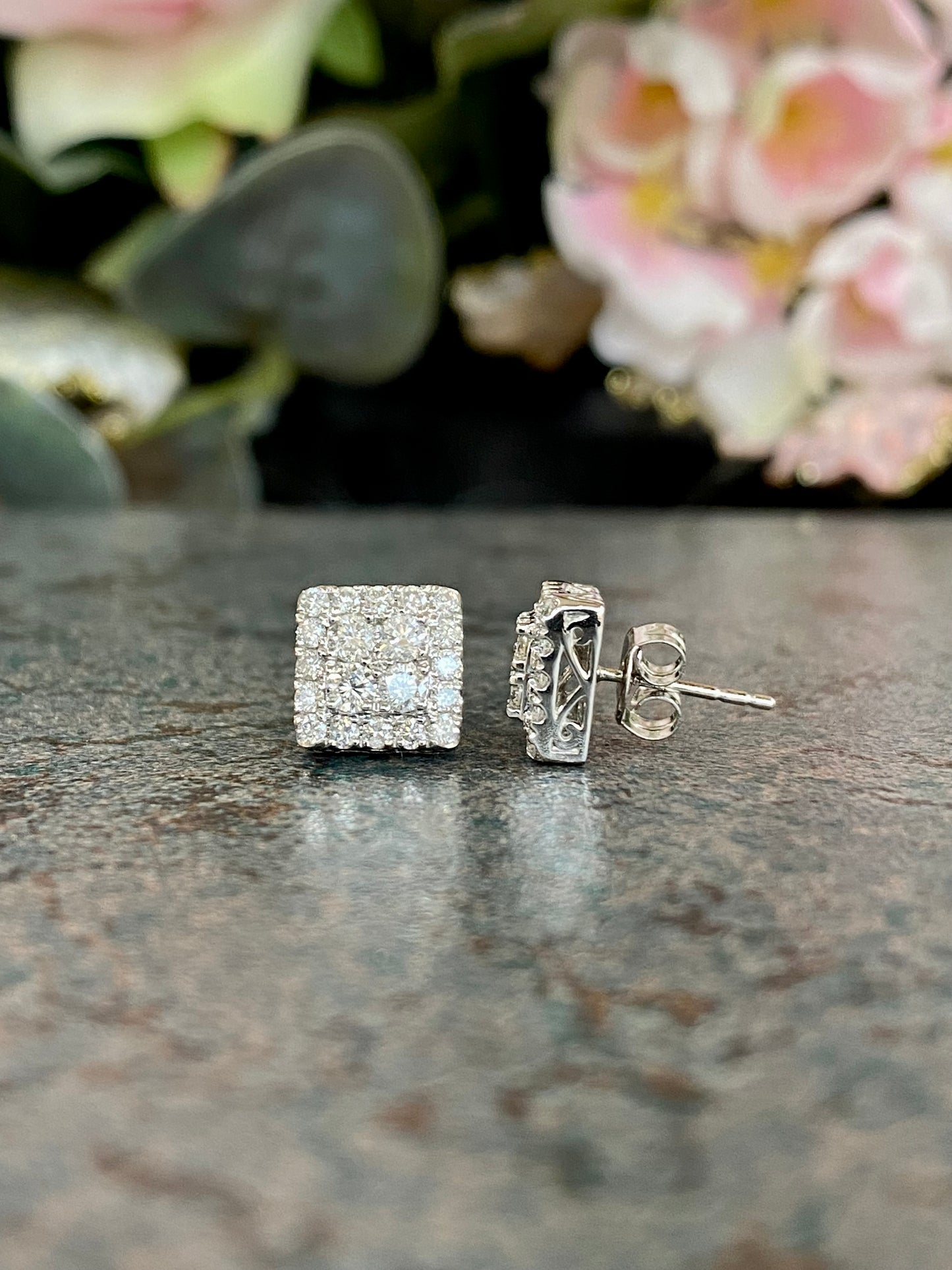 14KT 1.00ct Cluster Diamond Earrings