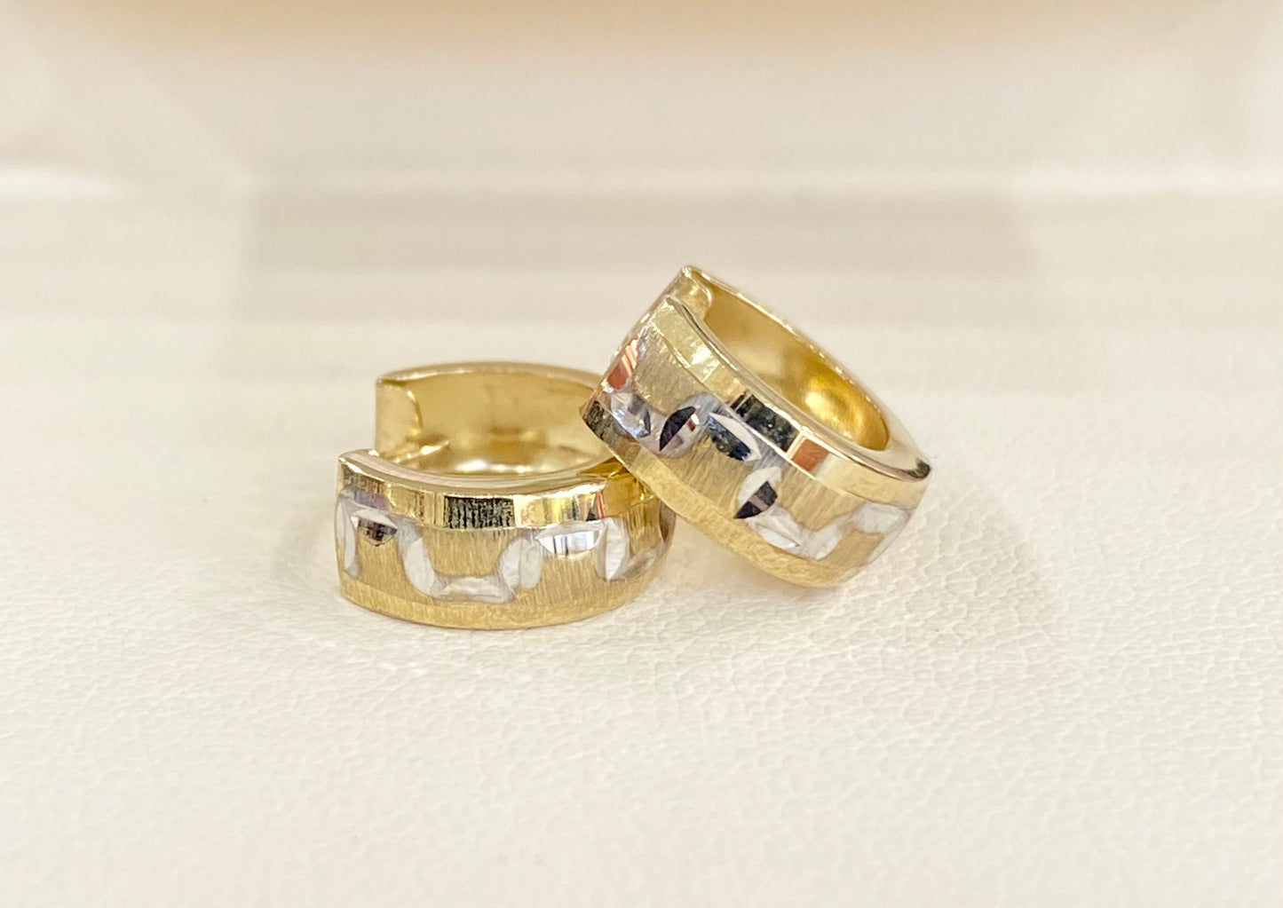 10KT Hoop Earring