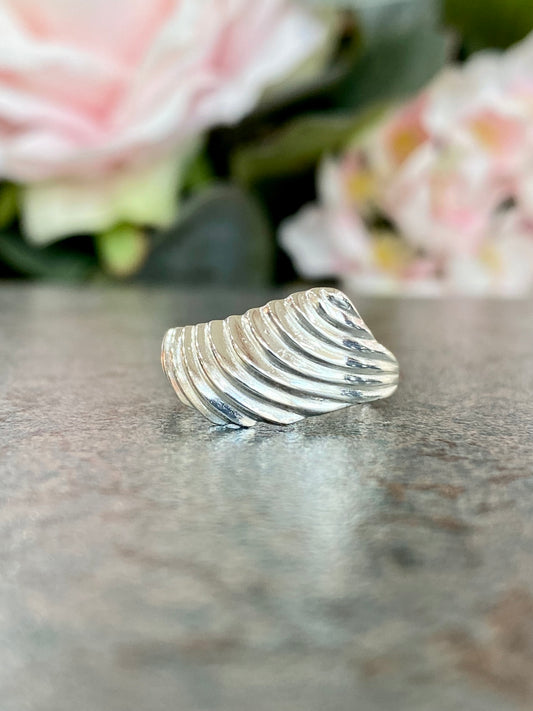Silver Ladies Ring