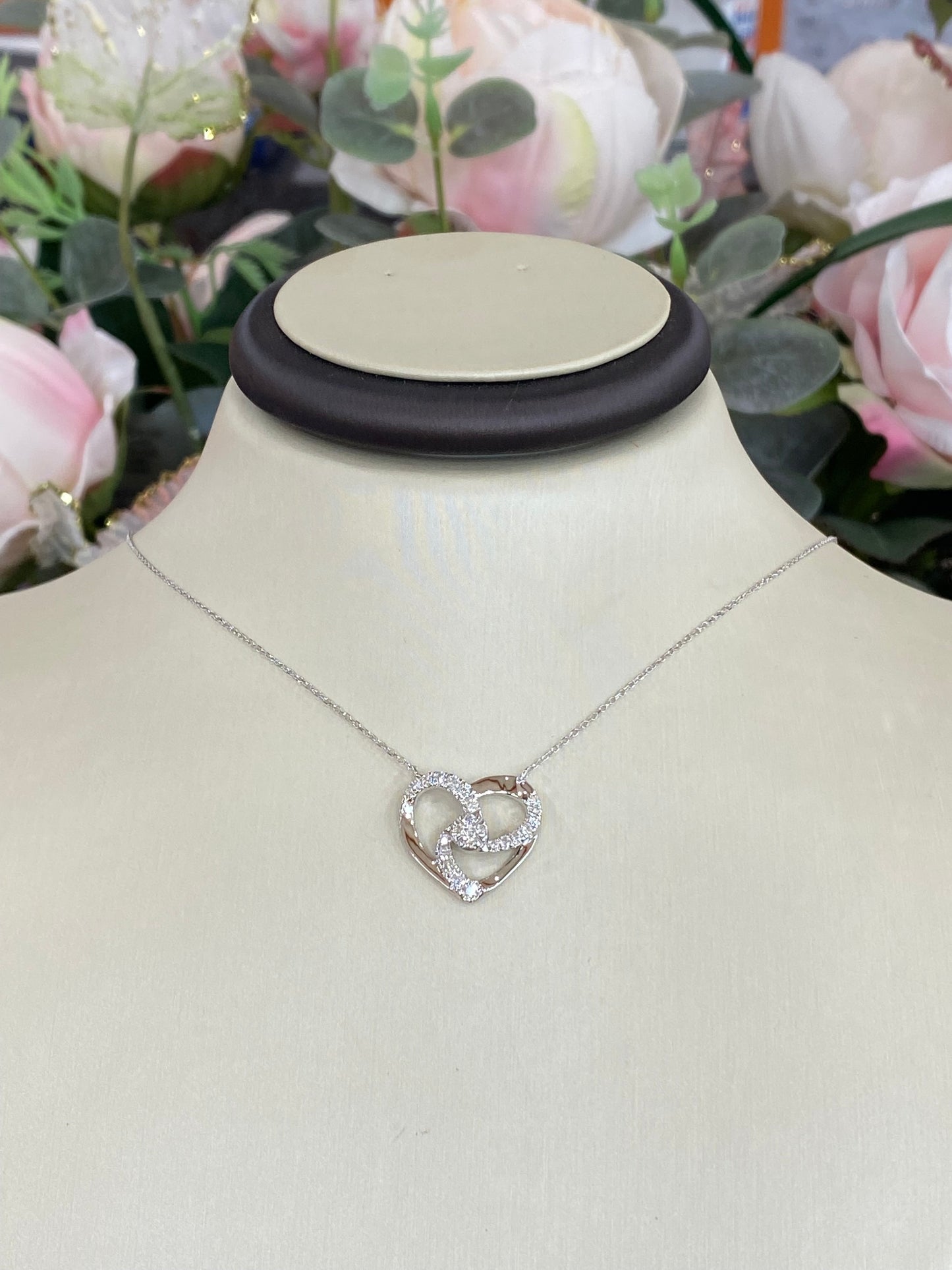 14KT White Gold Heart .31ct Diamond Necklace